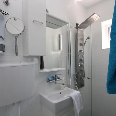 Blue Adria 1 - Hr-11068-04 By Interhome